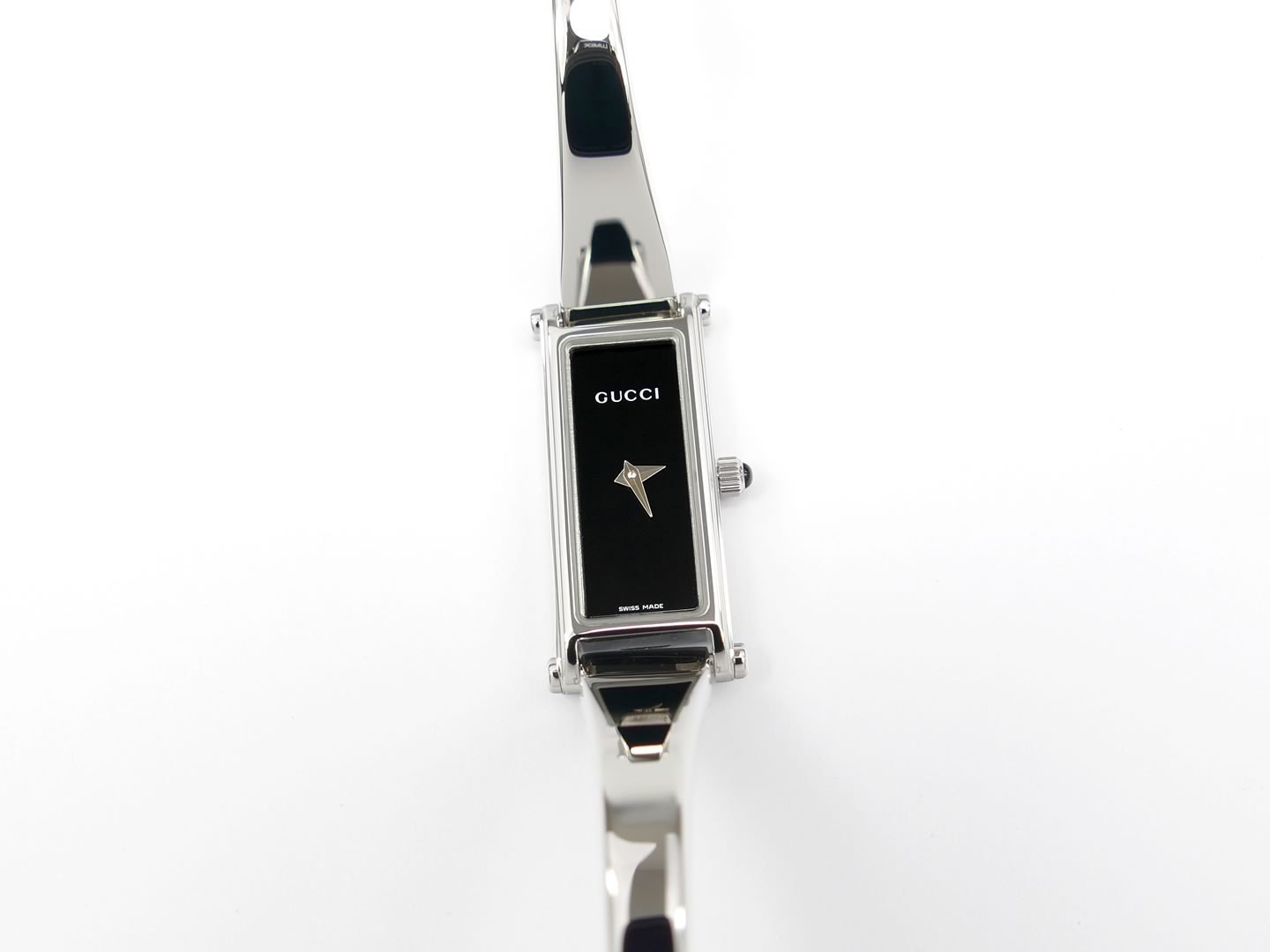 Gucci 1500 L Black Dial on Small Stainless Steel Bangle