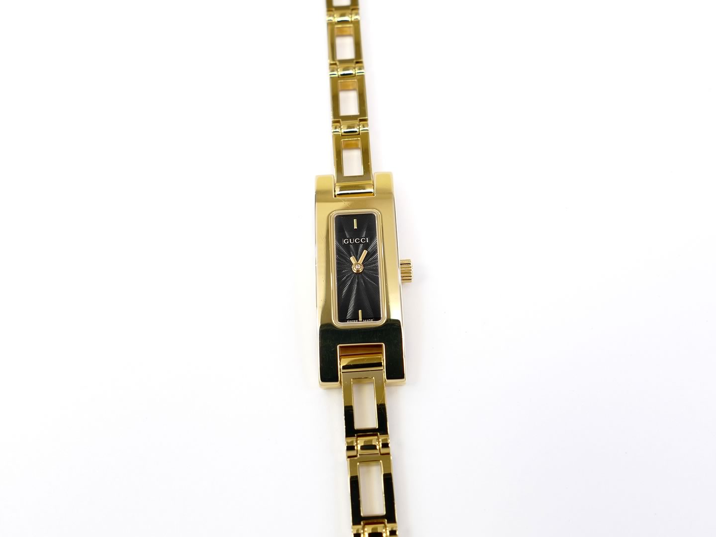 Gucci 3900 L Black Dial on 18k Gold Bracelet