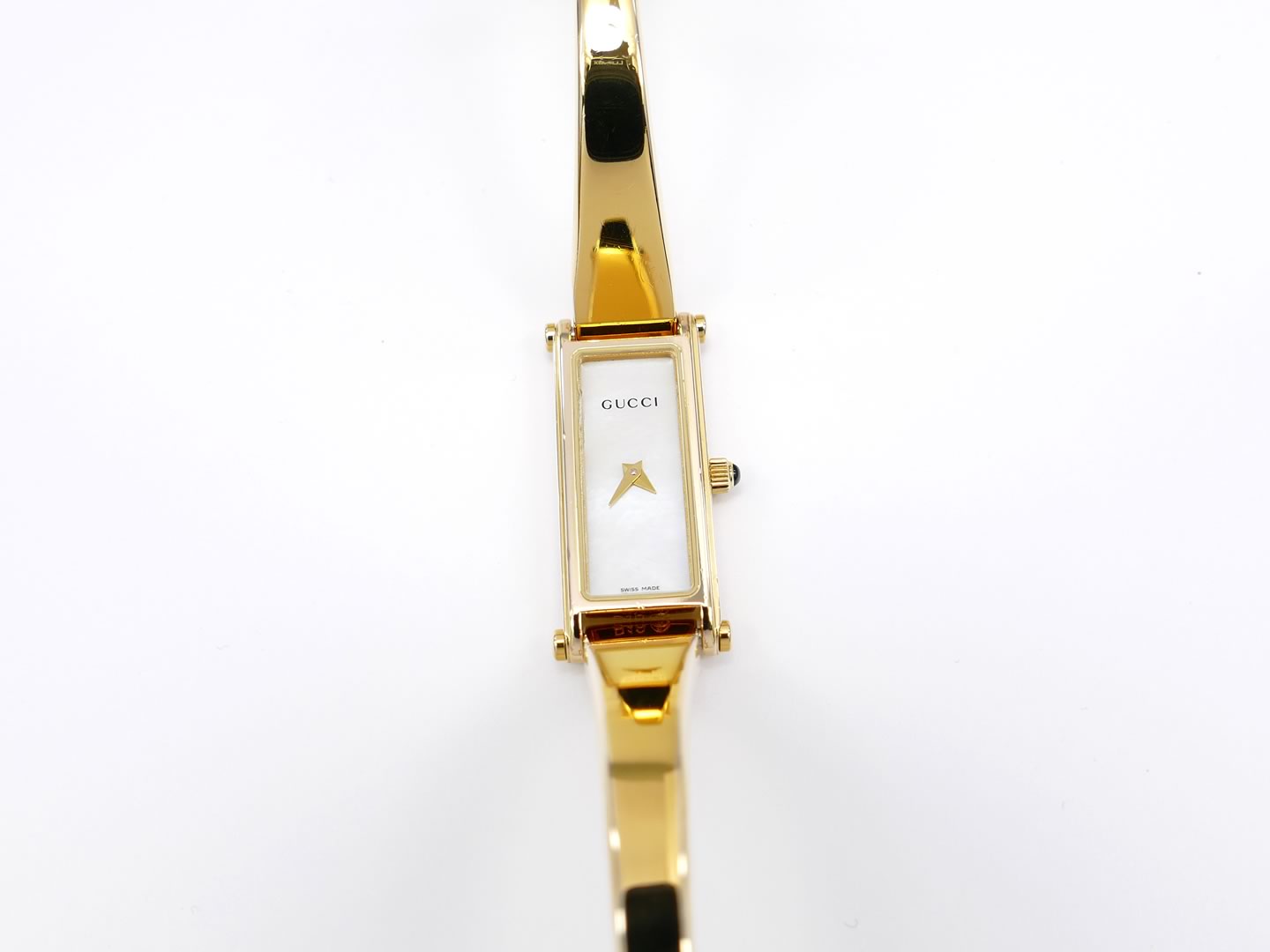 Gucci 1500 L White Mother of Pearl Dial on 18k Gold Plated Bangle
