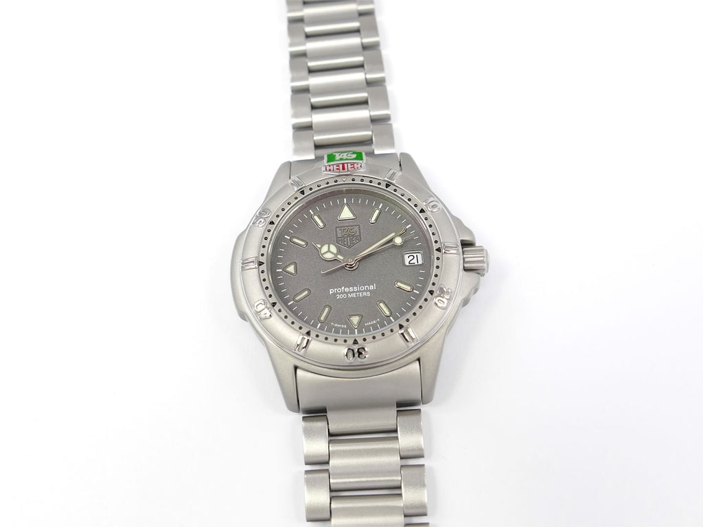 TAG Heuer 4000 Grey Dial WF1211-K0 Mid Size Date Quartz