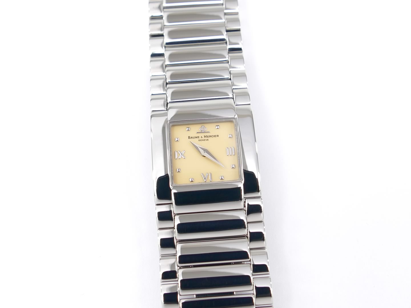 Baume & Mercier Catwalk Champagne Square Dial MV045219