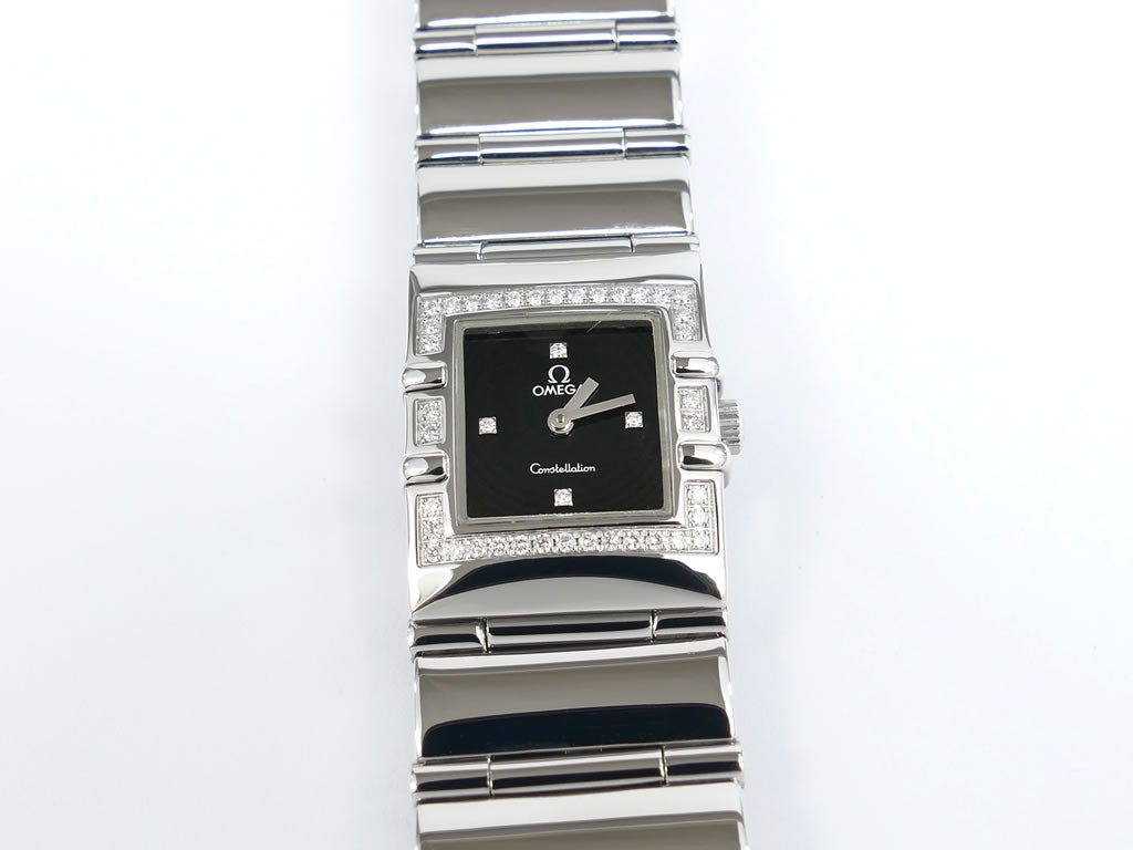 Ladies Omega Constellation Quadra 1528.46.00 face