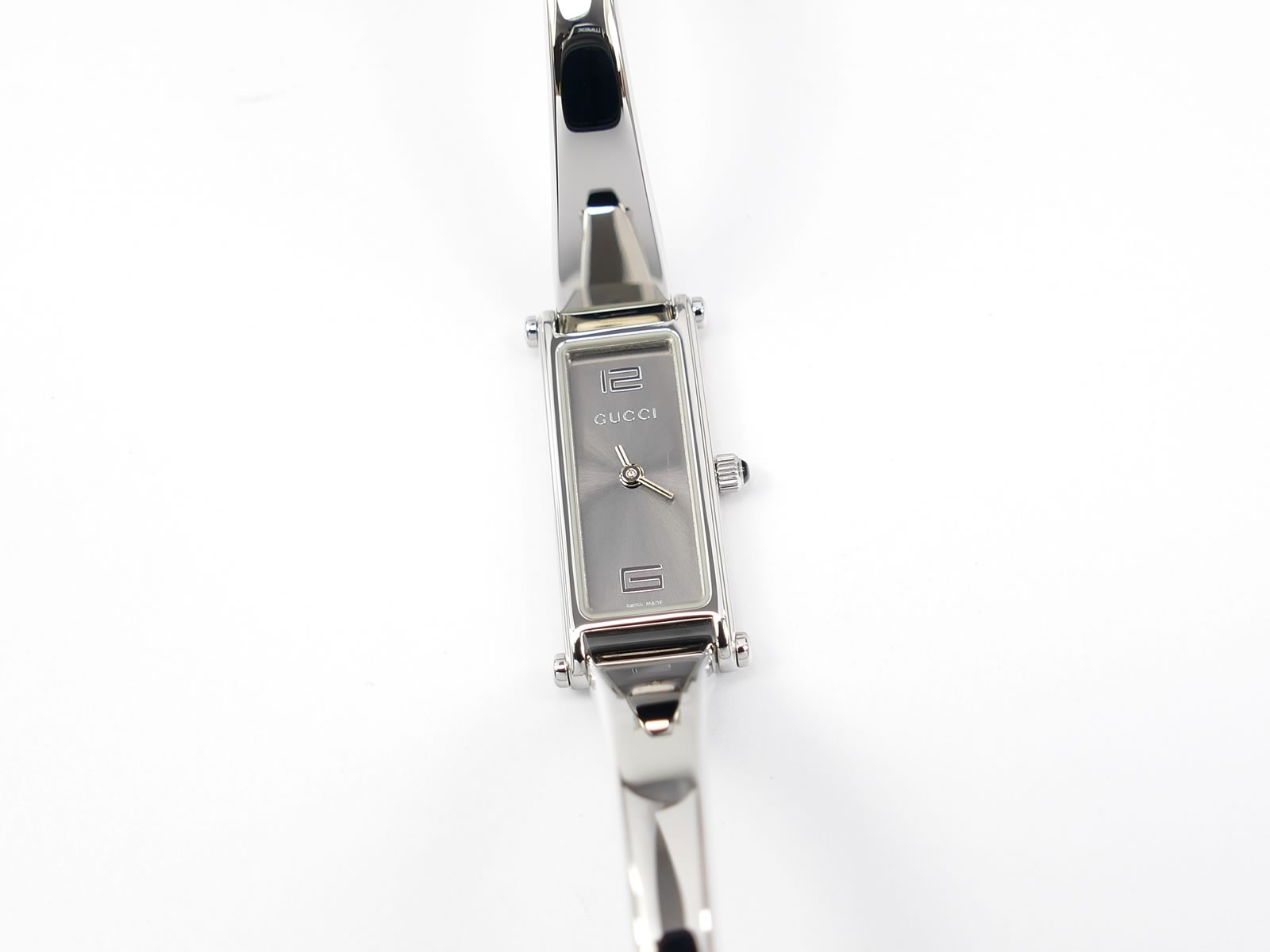 Gucci 1500L Grey Rectangular Dial