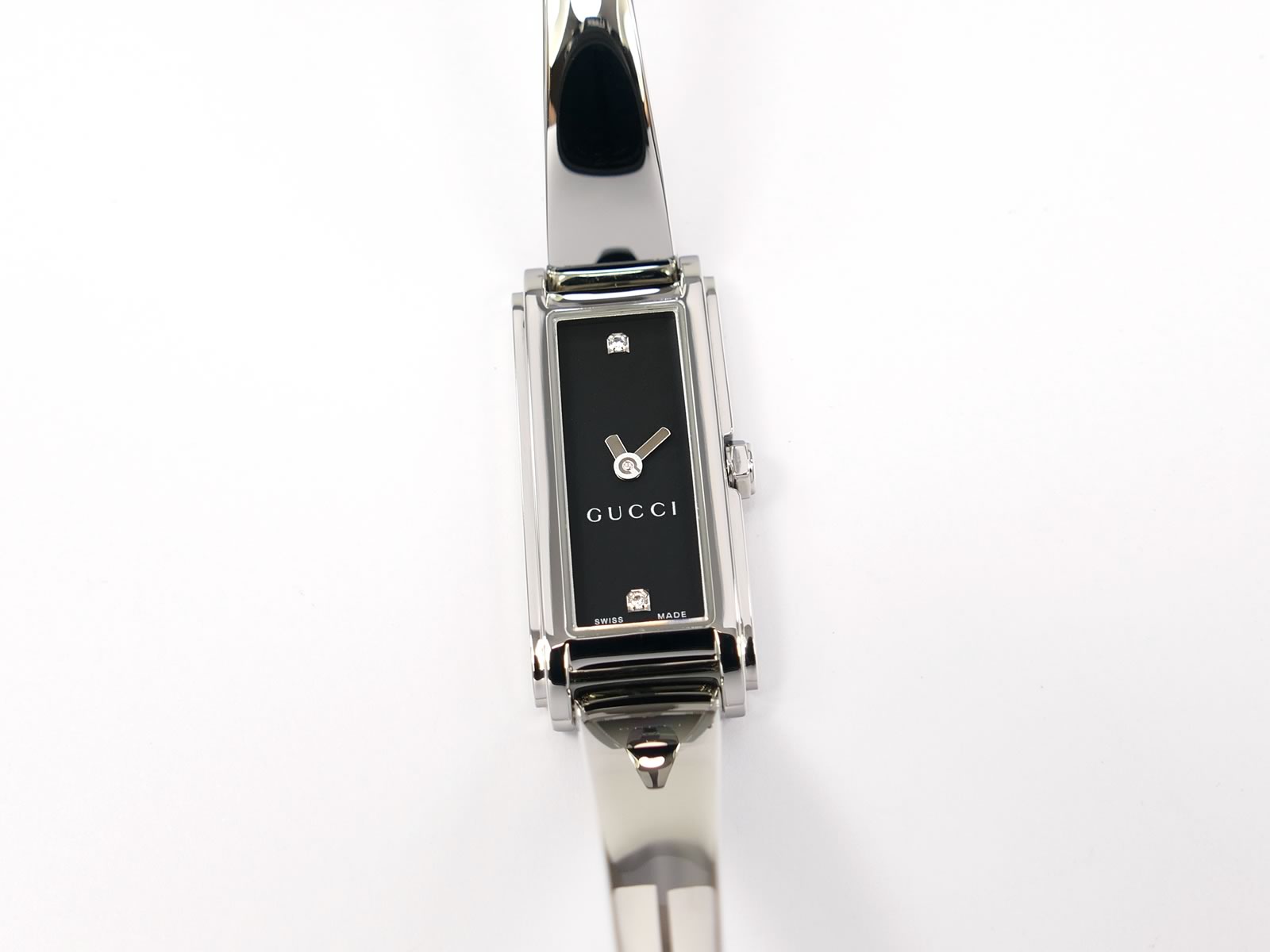 Gucci G-Line 109 Black Dial with 2 Diamonds YA109518