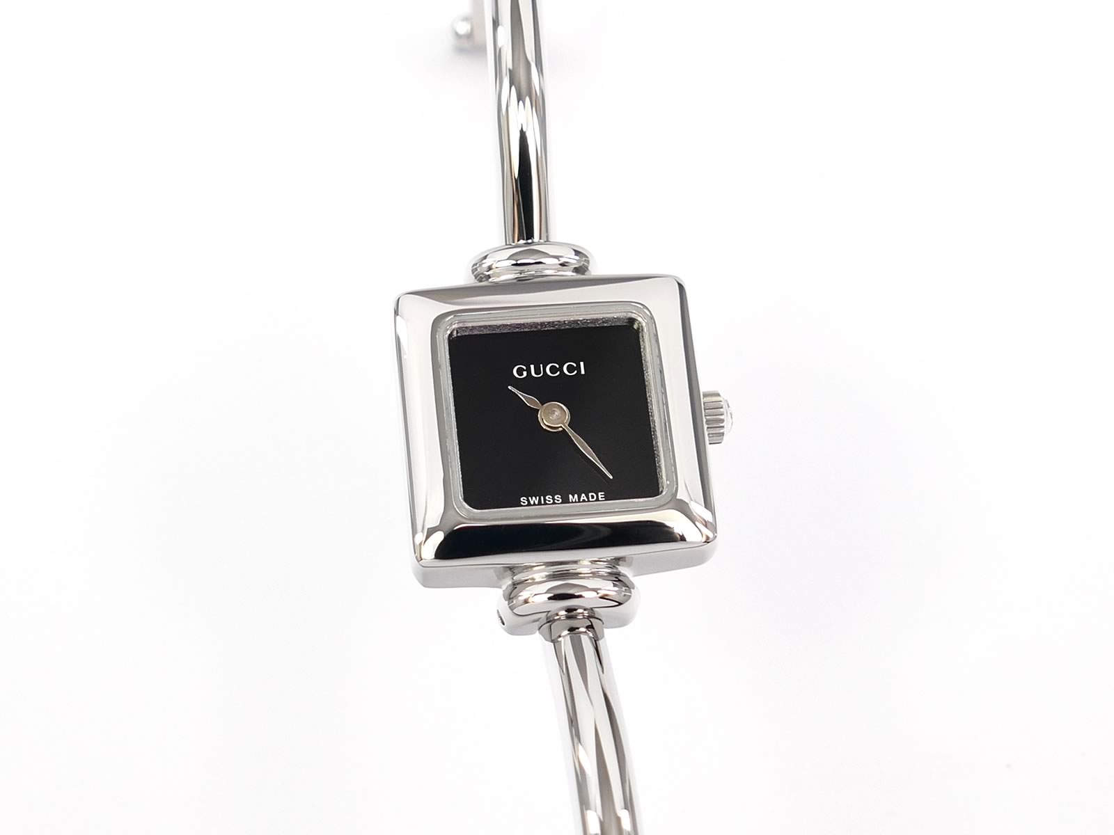 Gucci 1900L Black Dial on Stainless Steel Bangle