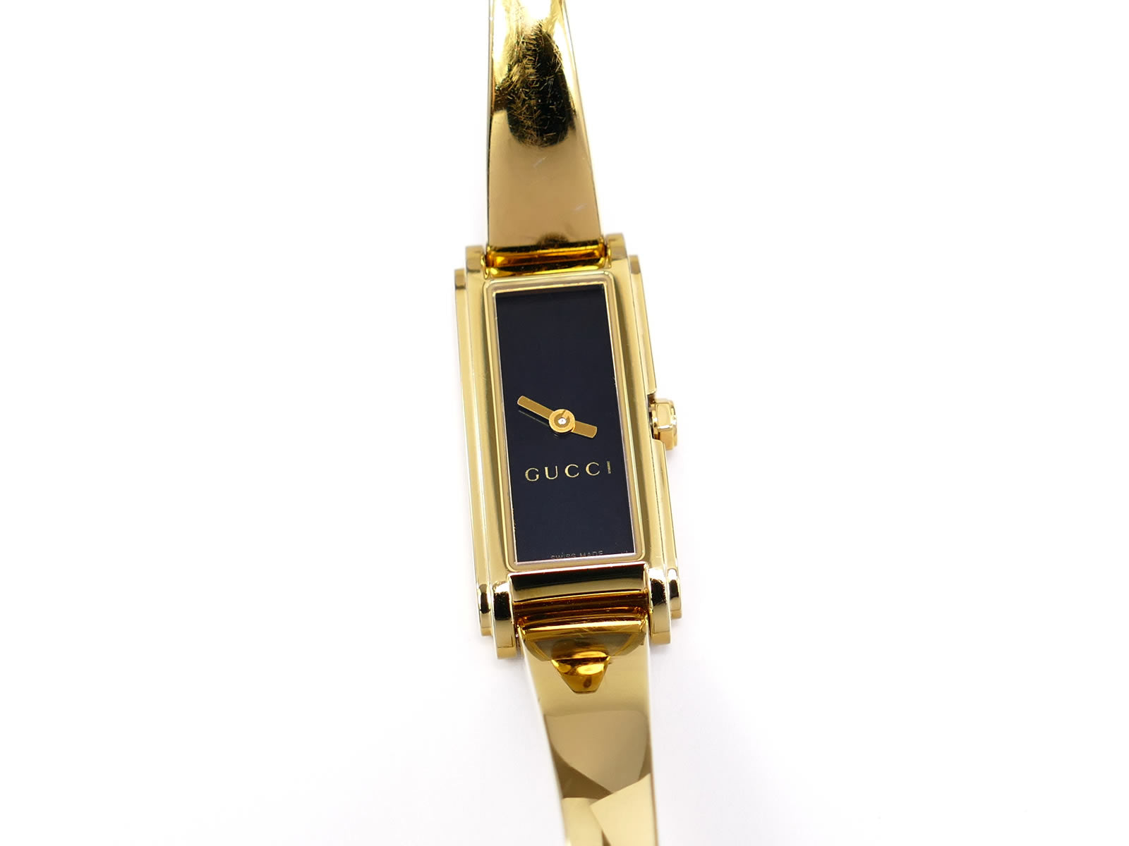 Gucci G-Line 109 Black Sunburst Dial YA109524