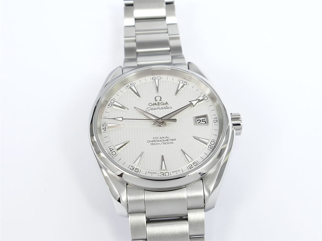 Men's Omega Seamaster Aqua Terra 231.10.42.21.02.001 silver face with date