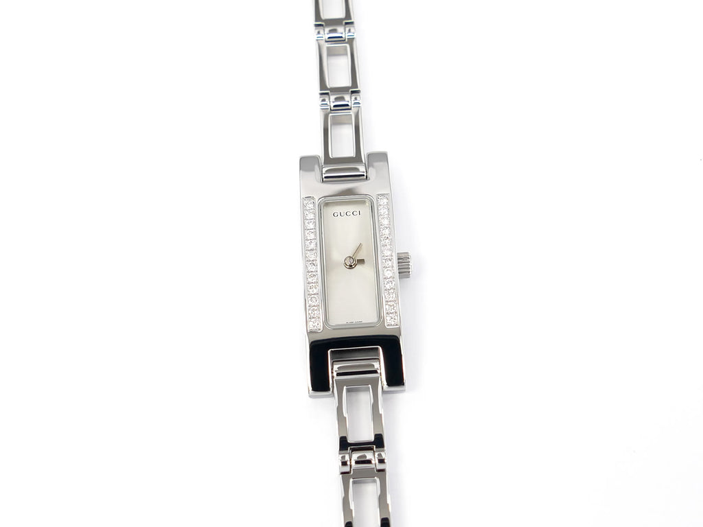 Gucci 3900L Silver Sunburst Rectangular Dial