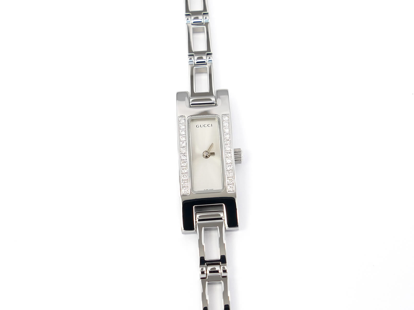 Gucci 3900L Silver Sunburst Rectangular Dial