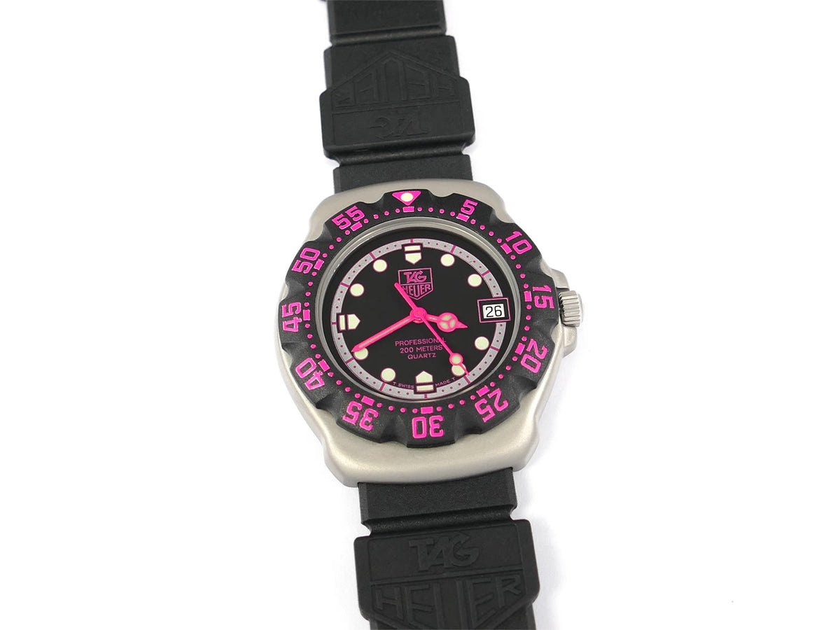 TAG Heuer Formula 1 Black & Pink 377.513