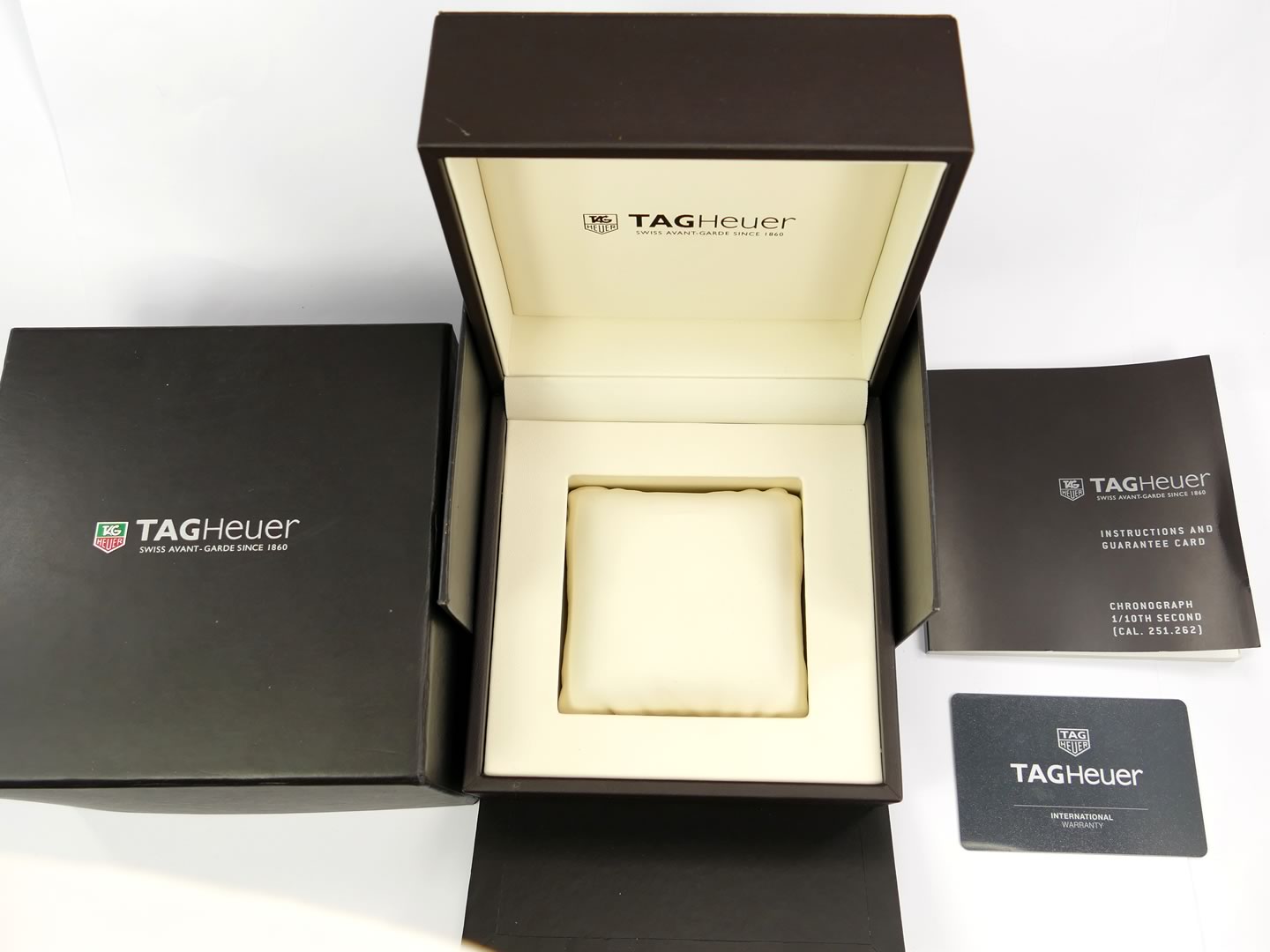 TAG Heuer Formula 1 Chronograph CAU111E.FT6024 luxury box set and papers