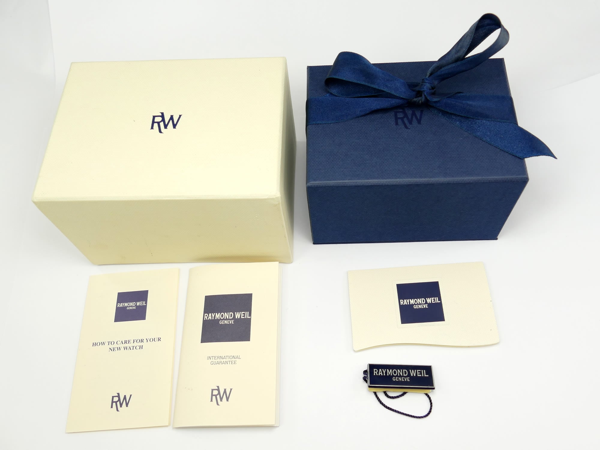 Raymond Weil Tango 5360 box & papers