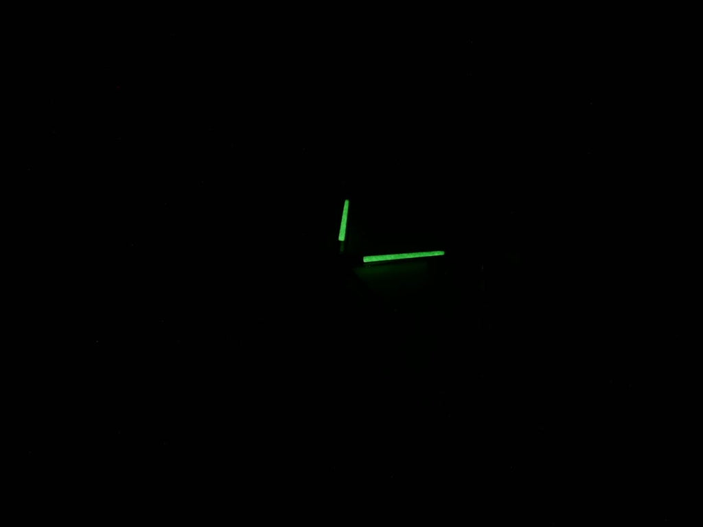 TAG Heuer Aquaracer WAF1416.BA0813 hands luminosity