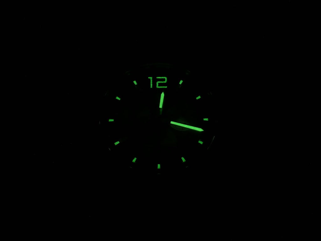 TAG Heuer Indy 500 CAU1113.BA0858 night time luminosity