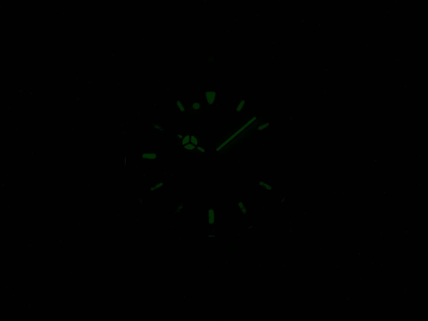 TAG Heuer SEL S87.806 night time luminosity