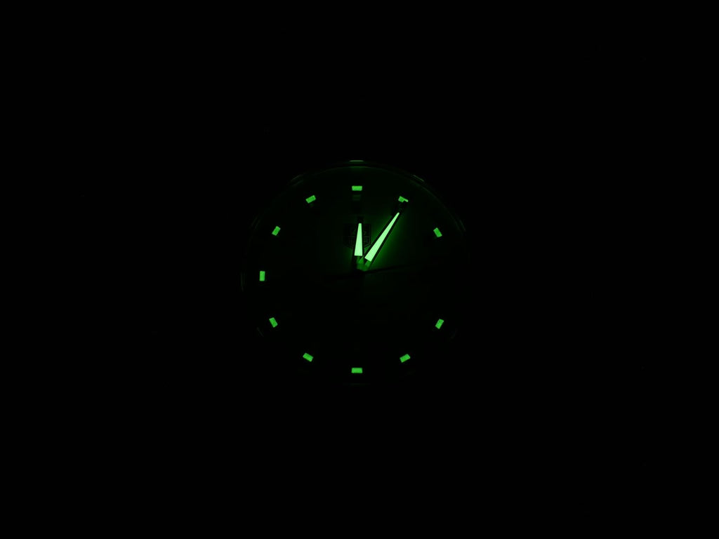 TAG Heuer Formula 1 White Dial WAH1111.BA0850 night time luminosity