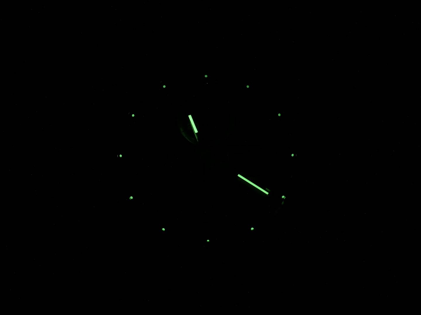 TAG Heuer Carrera Calibre 16 CV201AG night time luminosity