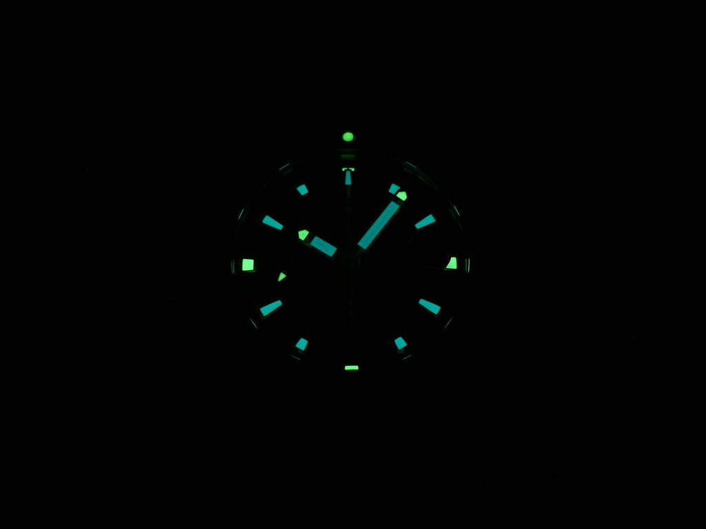 TAG Heuer Aquaracer CAY211A.BA0927 night time luminosity