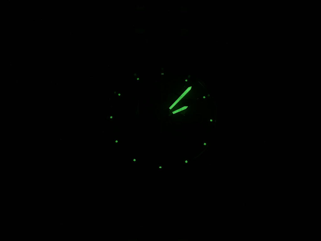 TAG Heuer Formula 1 Chronograph White CAH1213.BA0863 night time luminosity
