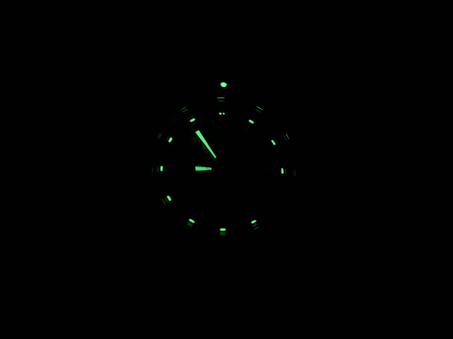 TAG Heuer Link Chronograph CT1110.BA0550 night time luminosity