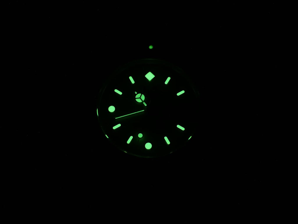 TAG Heuer 2000 962.213R night time luminosity