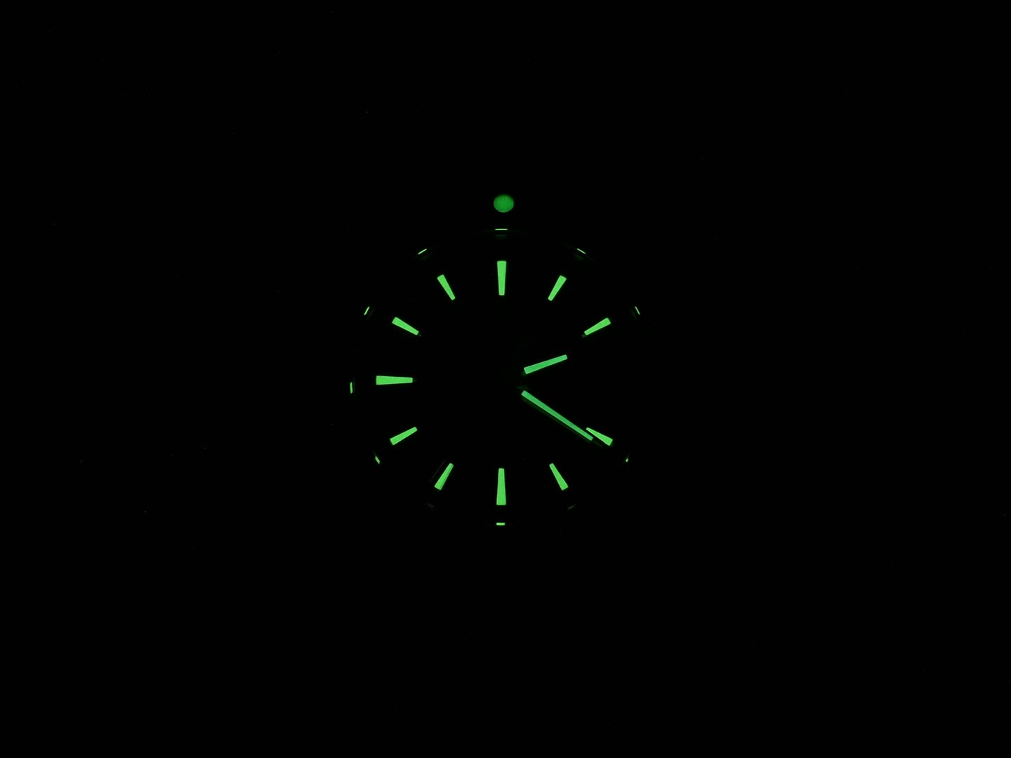 TAG Heuer Aquaracer WAP1112.BA0831 night time luminosity