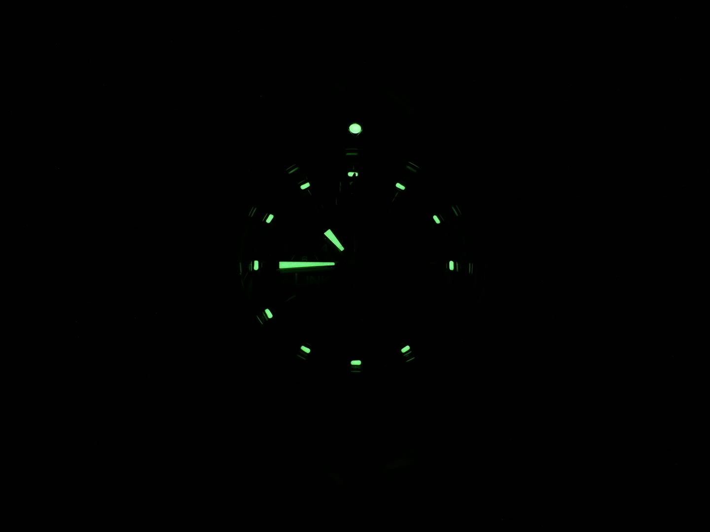TAG Heuer Link CT1152 night time luminosity