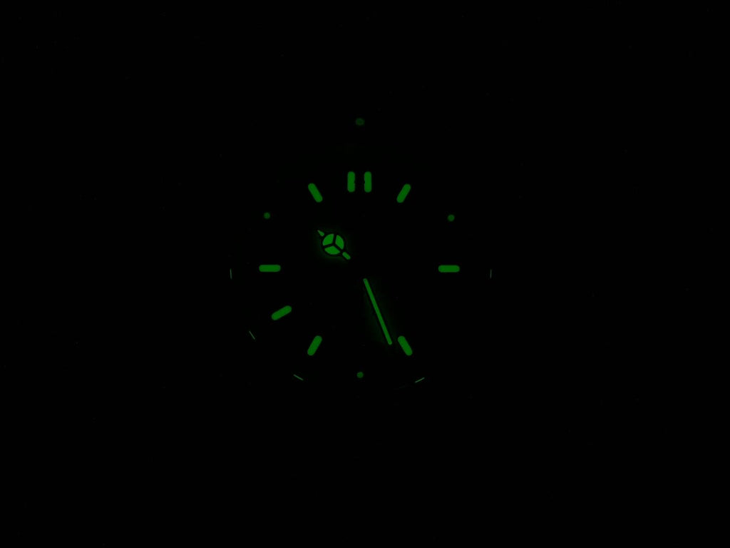 TAG Heuer SEL CG1120-0 night time luminosity