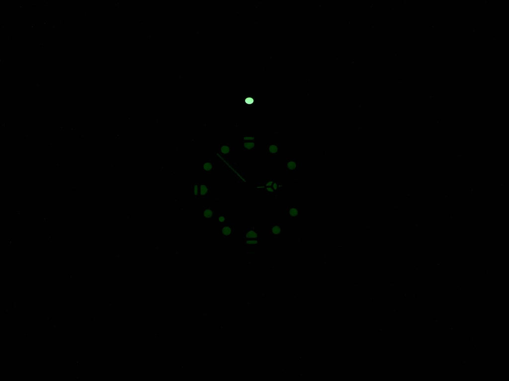 TAG Heuer Formula 1 night time luminosity WA1210