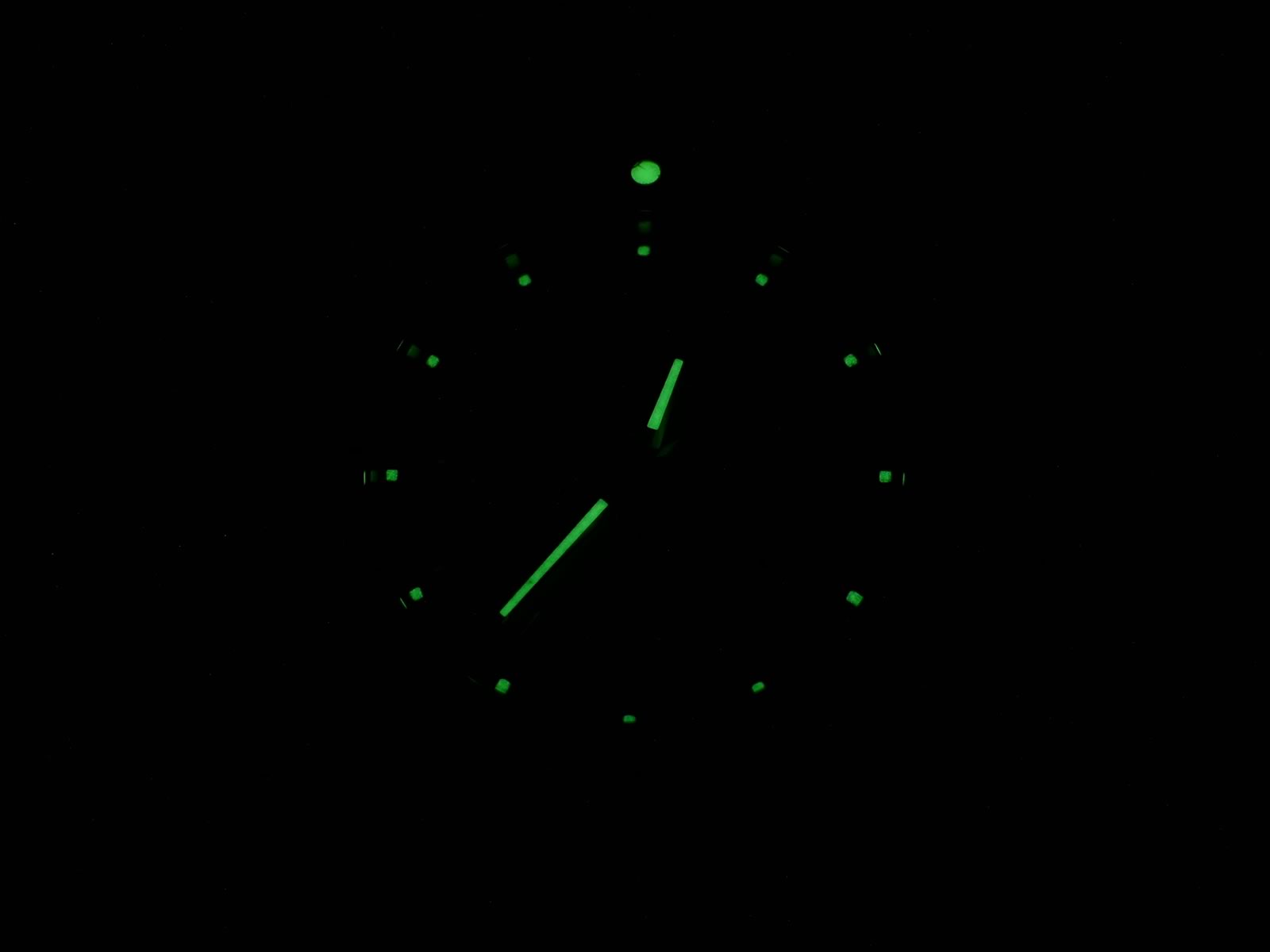 TAG Heuer Link WJ1112-0 night time luminosity