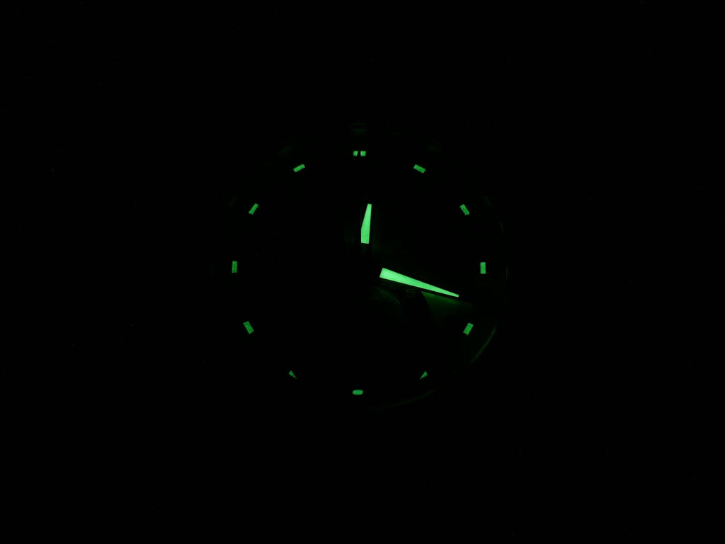 TAG Heuer Formula 1 Indy 500 Chronograph CAH101B.BA0854 night time luminosity