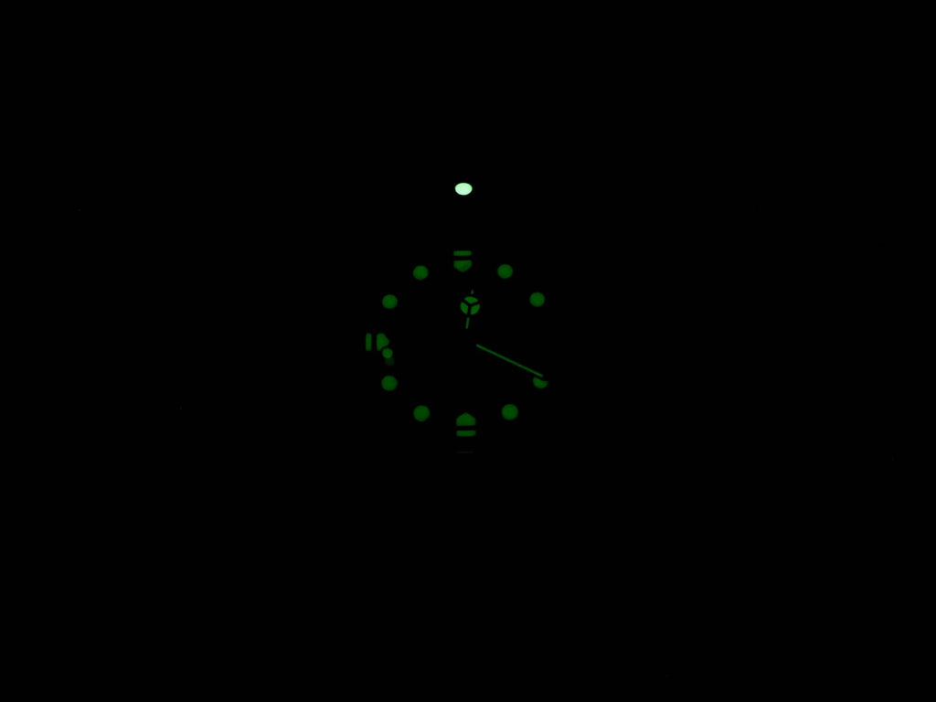 TAG Heuer Formula 1 WA1216 night time luminosity