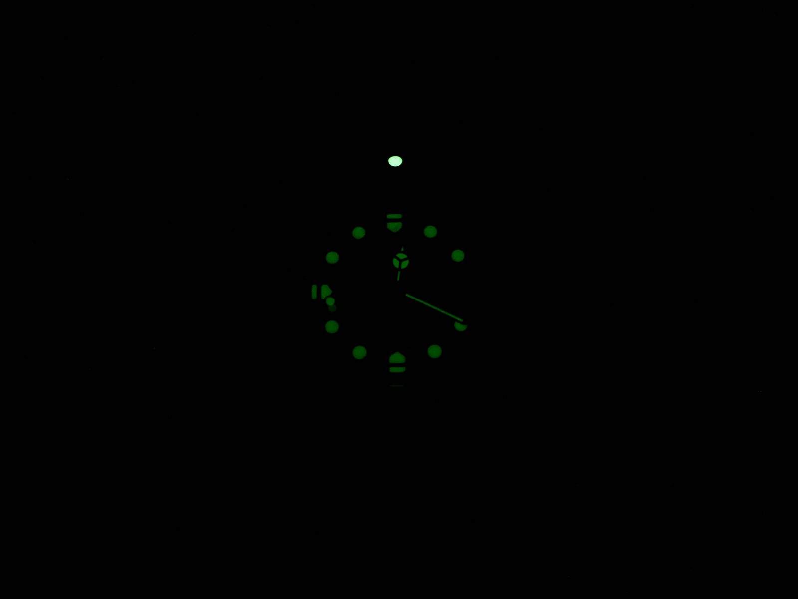 TAG Heuer Formula 1 WA1216 night time luminosity