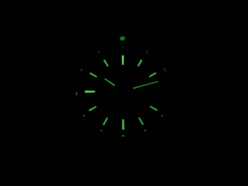 TAG Heuer Aquaracer WAP2010.BA0830 night time luminosity