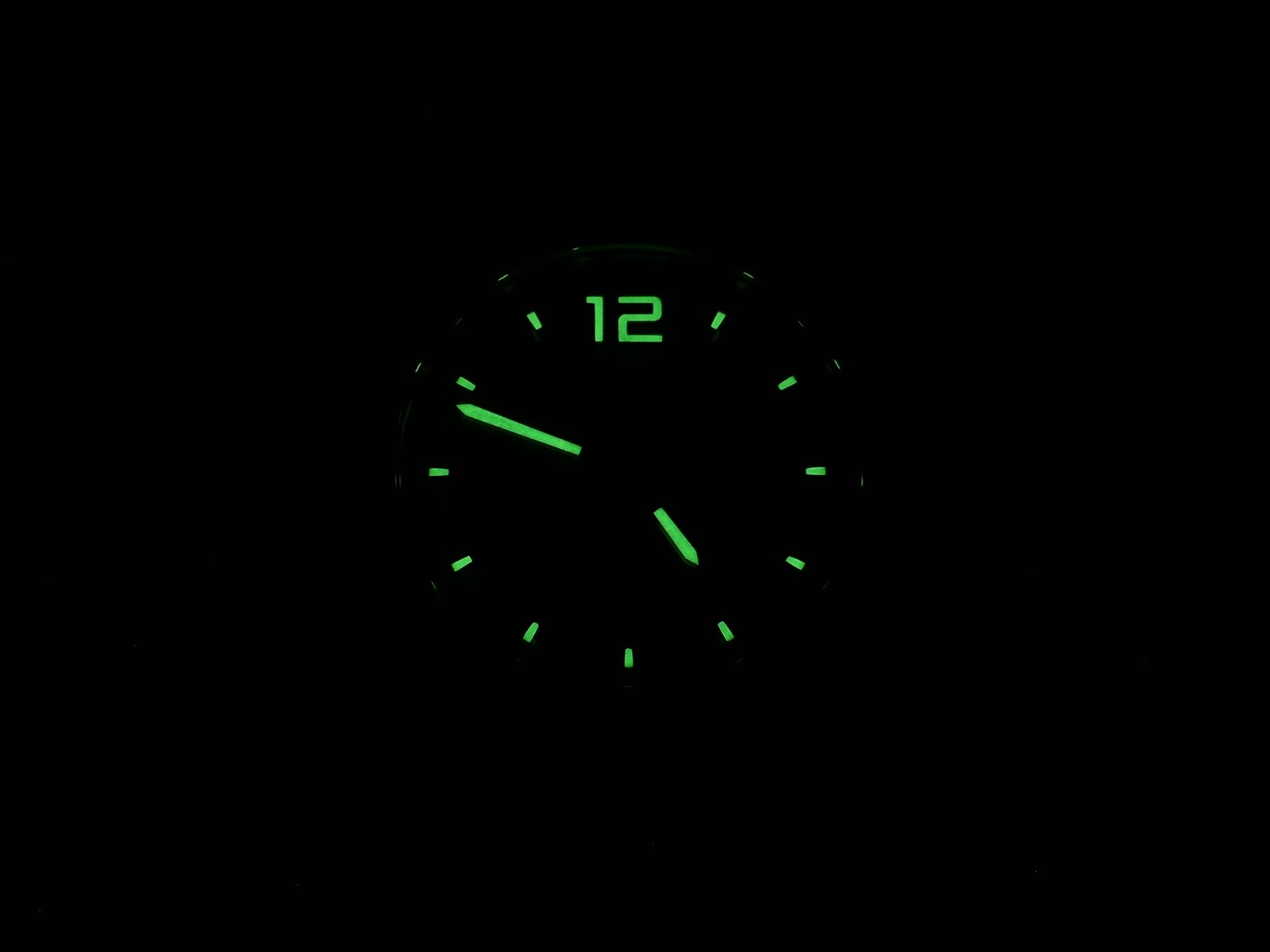 TAG Heuer Formula 1 CAU1119 night time luminosity