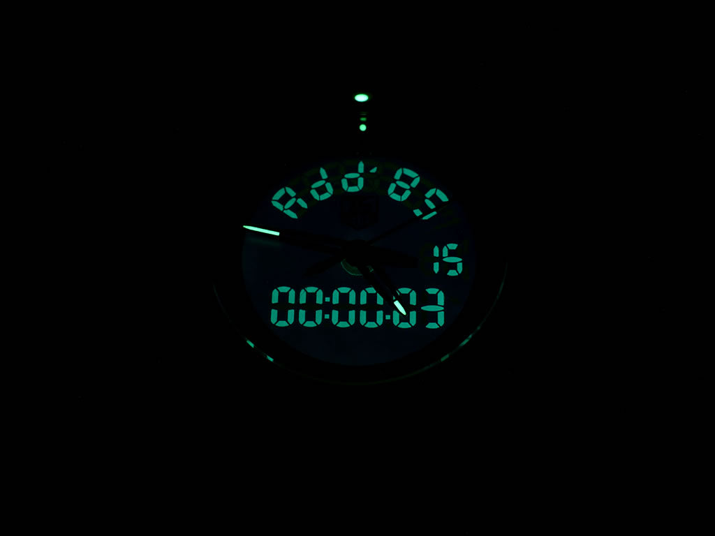 TAG Heuer Kirium F1 CL111A-0 face showing chronograph and back light