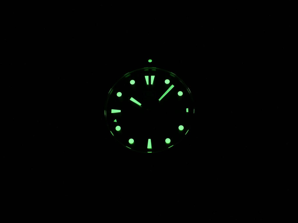TAG Heuer Aquaracer WAB2011.BA0803 night time luminosity