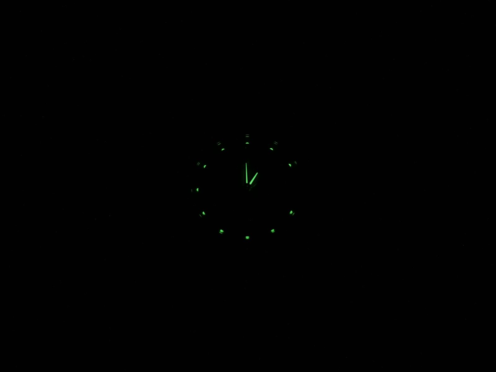 Omega Constellation 1512.30.00 night time luminosity