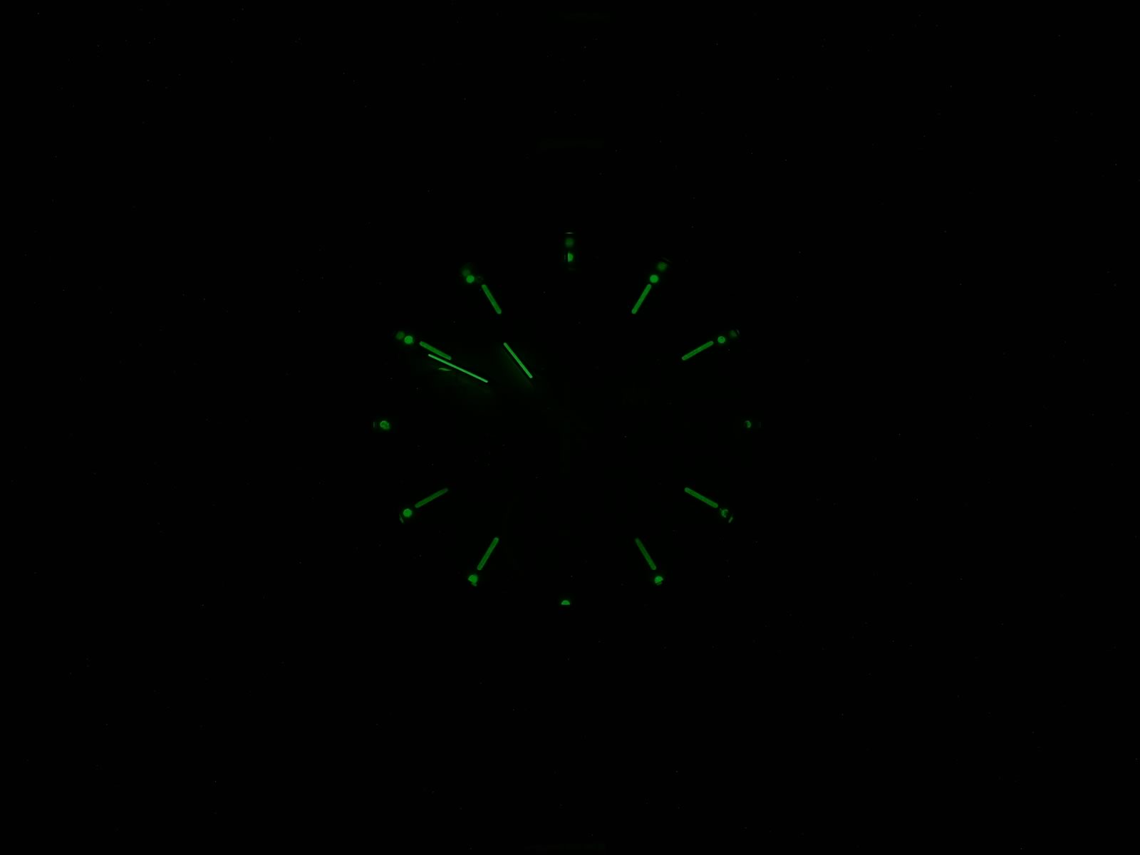 Raymond Weil Amadeus 200 7703 night time luminosity