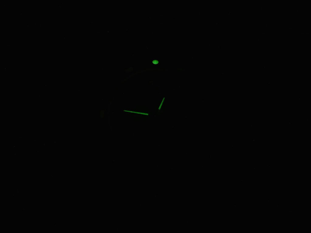 TAG Heuer Aquaracer WAF1425 night time luminosity