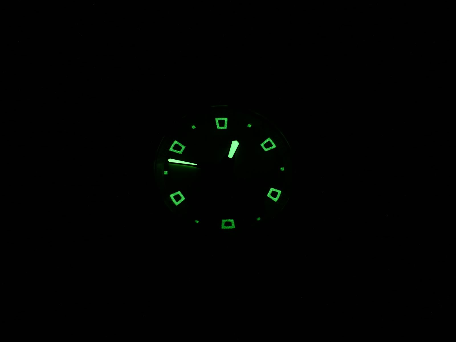 Tissot T-Touch Z251/351 night time luminosity