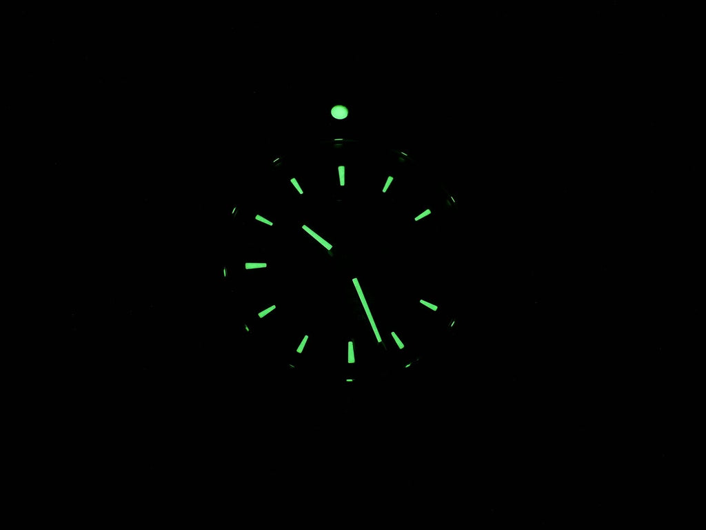 TAG Heuer Aquaracer WAF2010.BA0818 night time luminosity