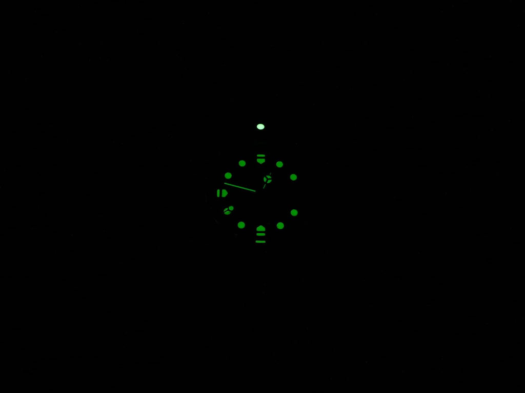 TAG Heuer Formula 1 374.513 / WA1214 night time luminosity