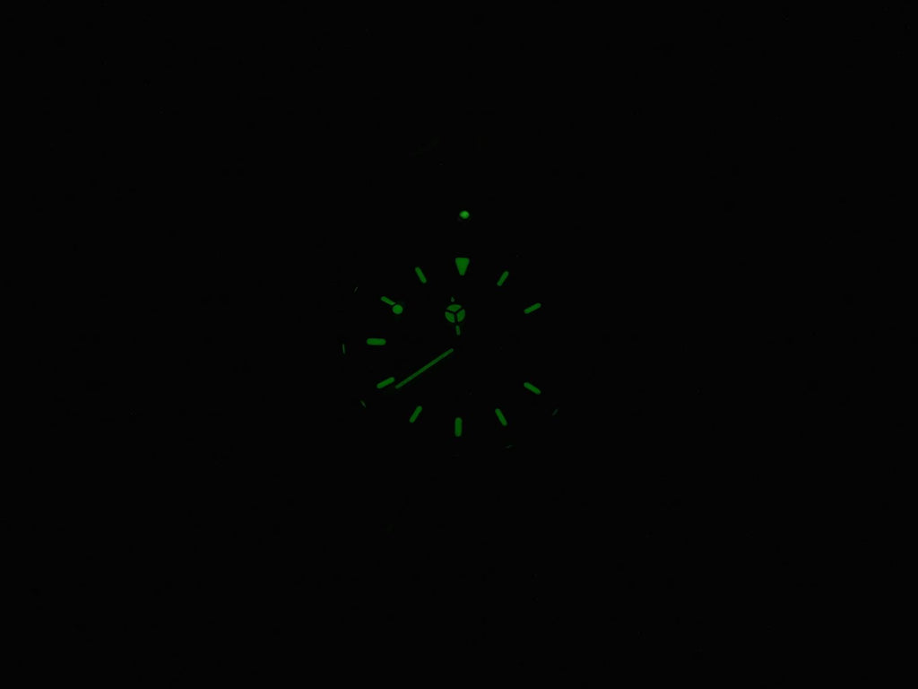 TAG Heuer SEL WG1220-K0 night time luminosity