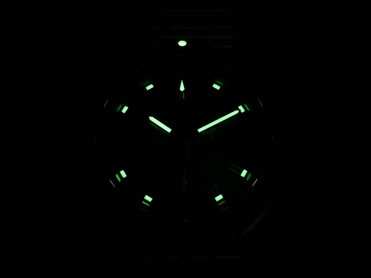 Breitling Chronomat B13352 night time luminosity