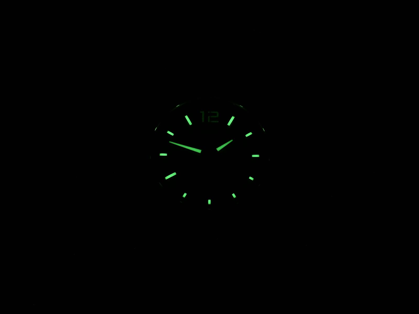 TAG Heuer Formula 1 Senna night time luminosity CAZ1019