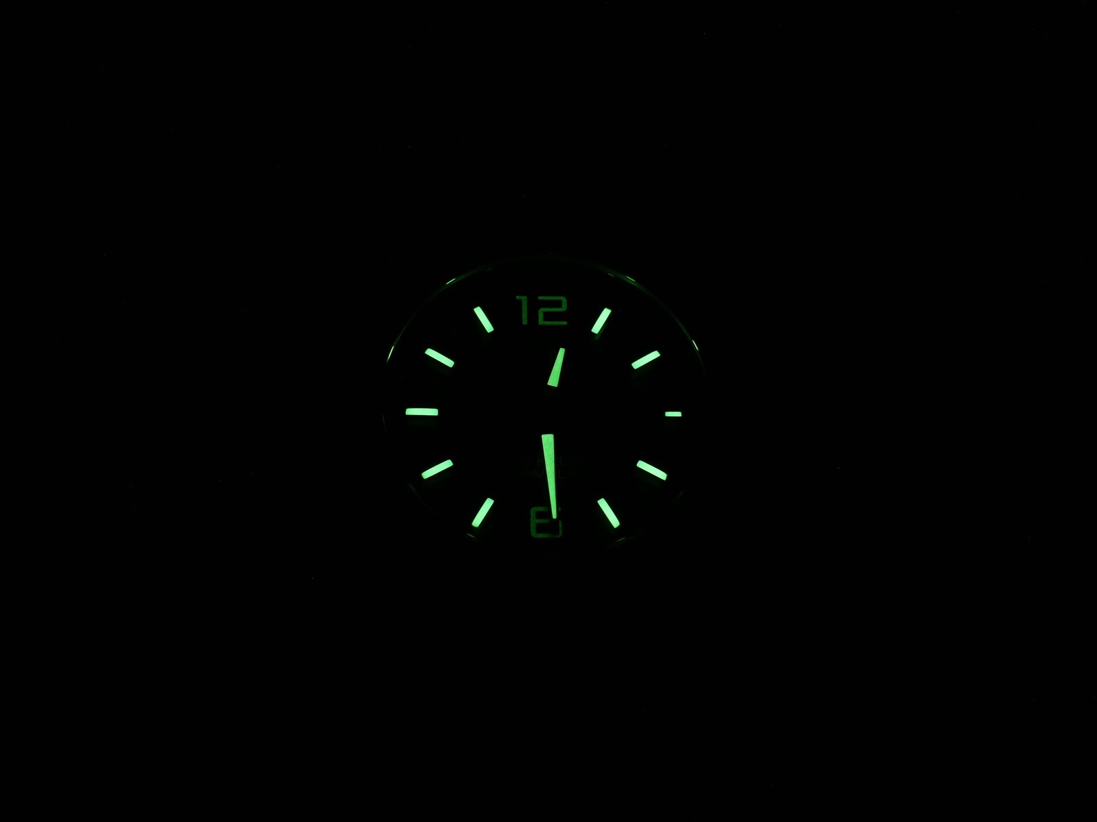 TAG Heuer Formula 1 WAZ1014.FT8027 night time luminosity