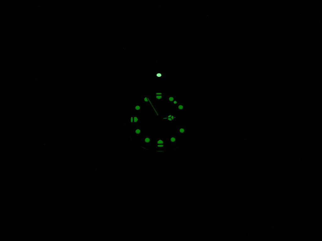 TAG Heuer Formula 1 375.513 night time luminosity