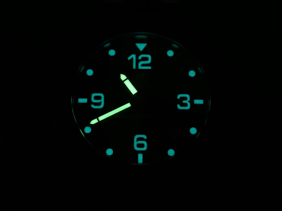 TAG Heuer Formula 1 WAH1110.BA0858 night time luminosity