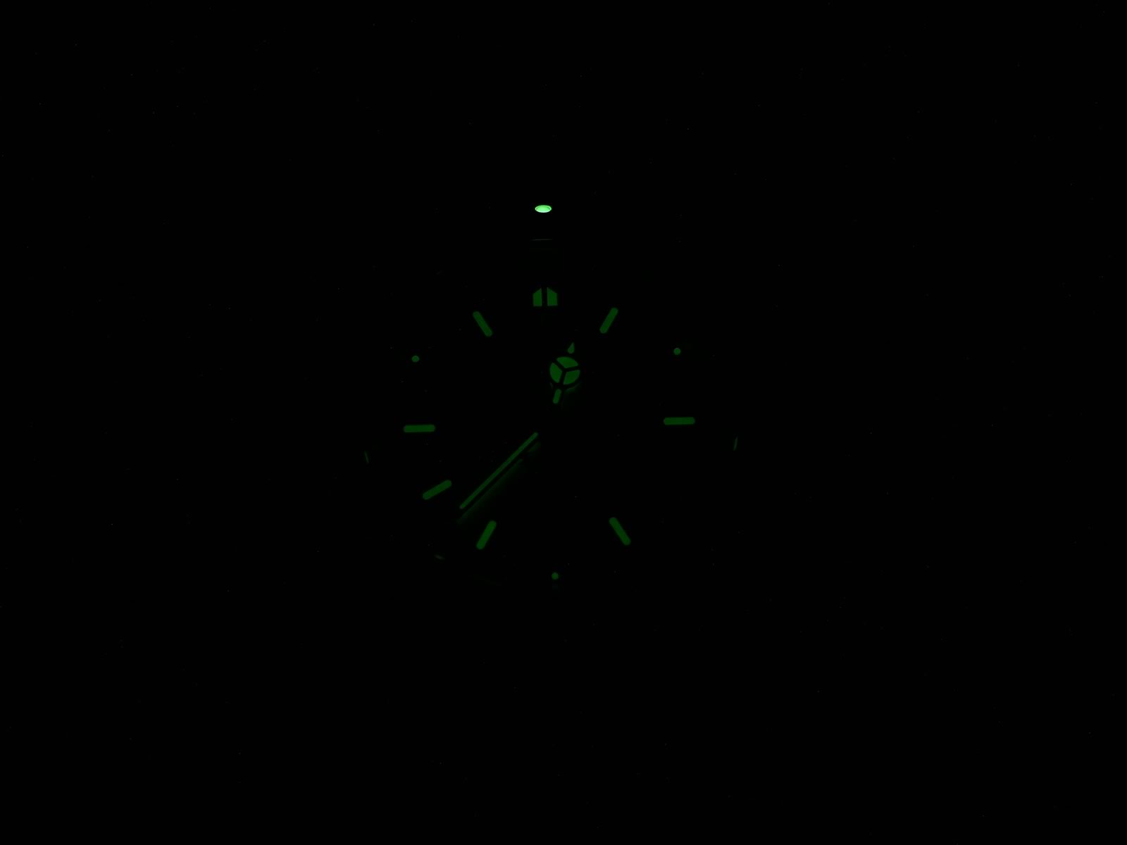 TAG Heuer 6000 CH1118 night time luminosity